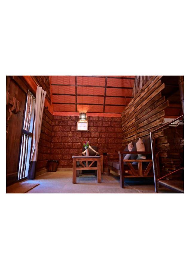 The Horse & Chariot Hotel Madikeri Exterior photo