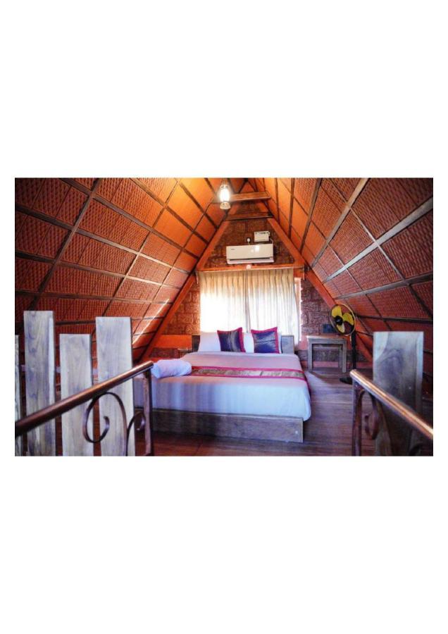 The Horse & Chariot Hotel Madikeri Exterior photo